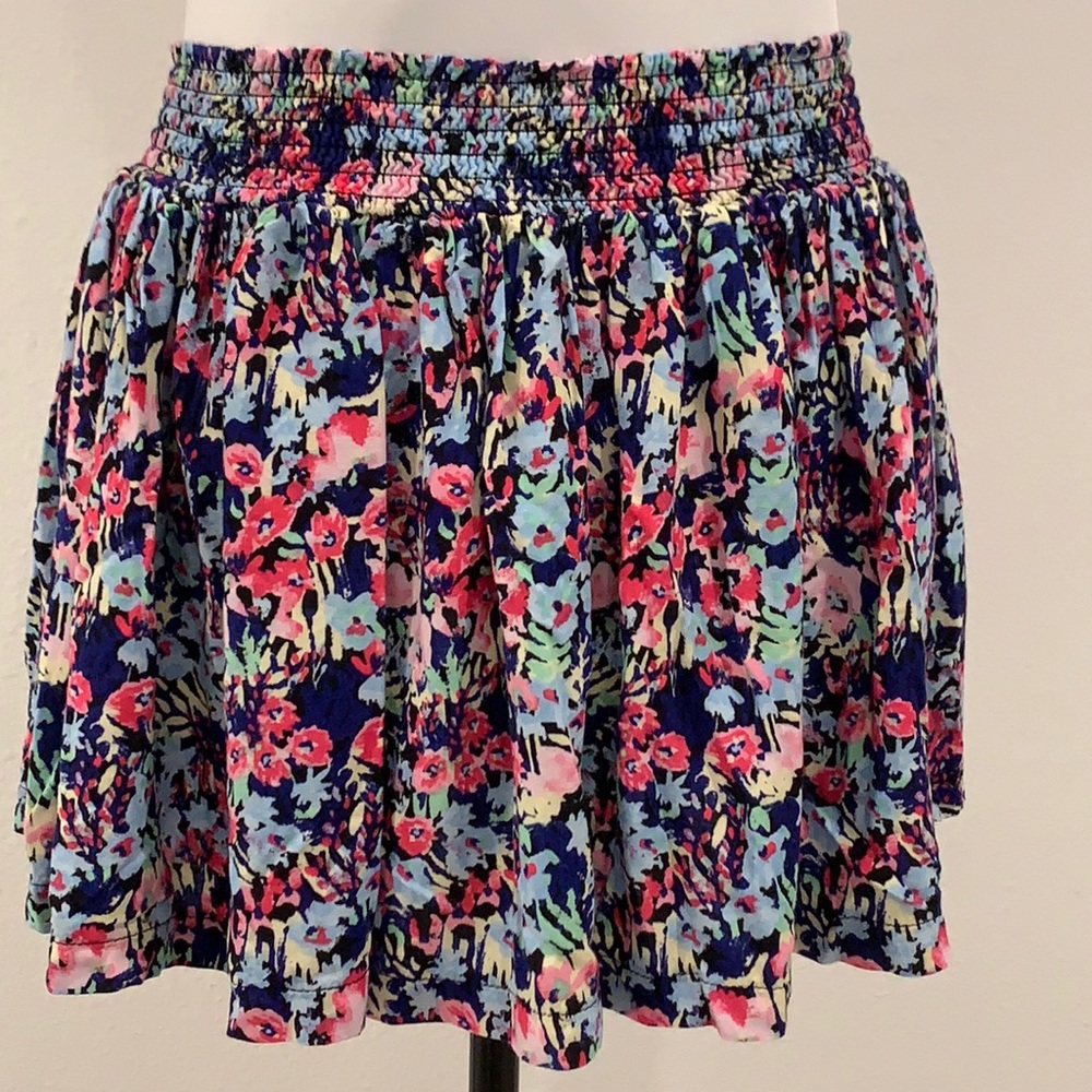 H&M Navy Blue flowered mini skirt sz 10